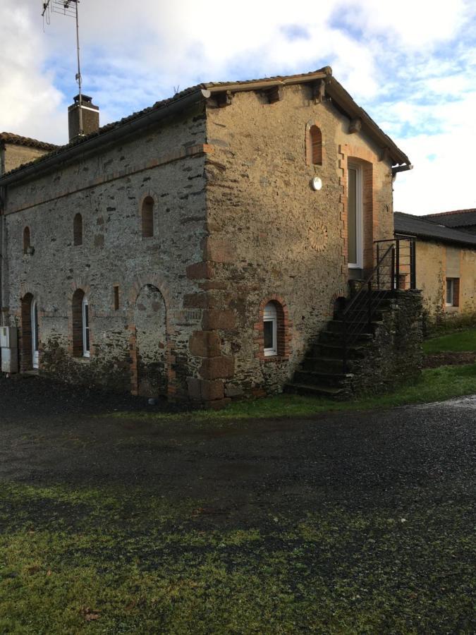 Cabanes Et Studios A La Bernardiere Sevremoine Εξωτερικό φωτογραφία